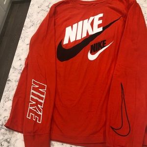 Mens Nike long sleeve t-shirt
